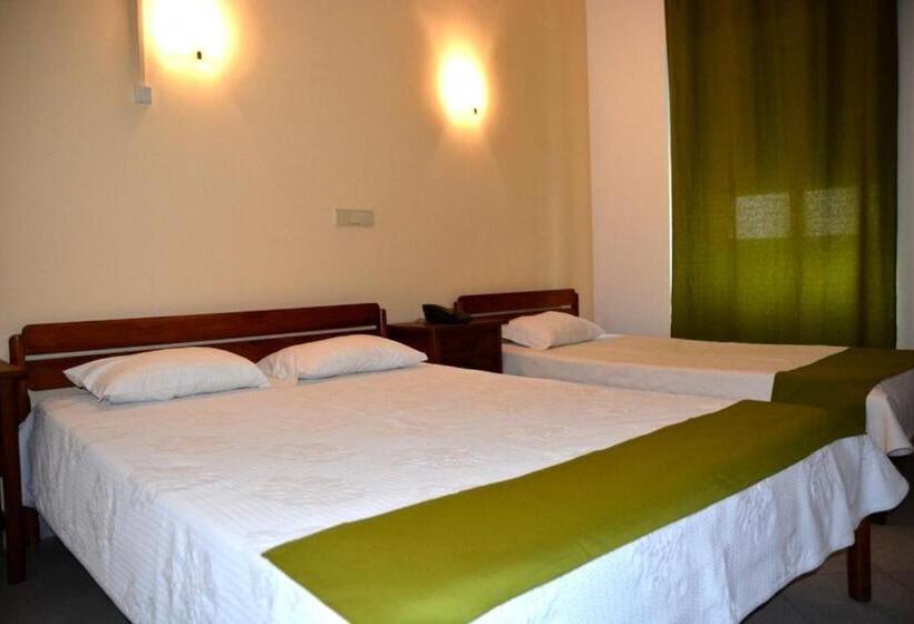 اتاق استاندارد سه نفره, Residencial A Doca