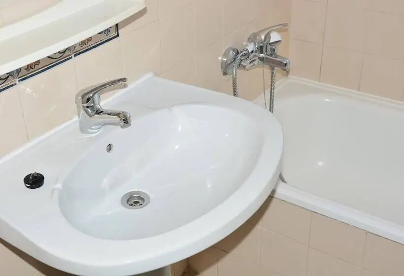 اتاق استاندارد سه نفره, Residencial A Doca
