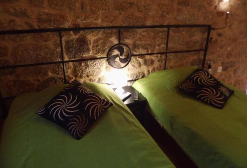 标准间, Taverna Lusitana