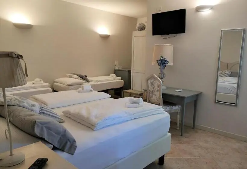 スタンダード４人部屋, Villa Montenero