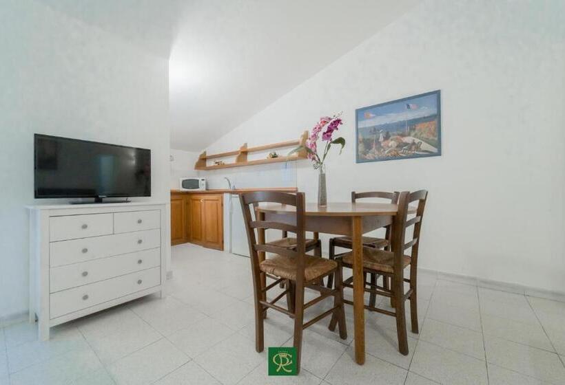 침실 1개 아파트, Albatros