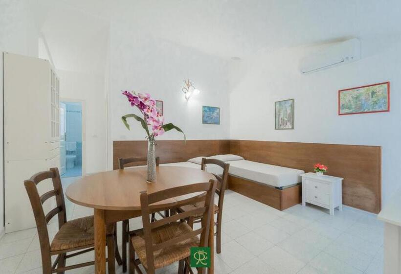 침실 1개 아파트, Albatros