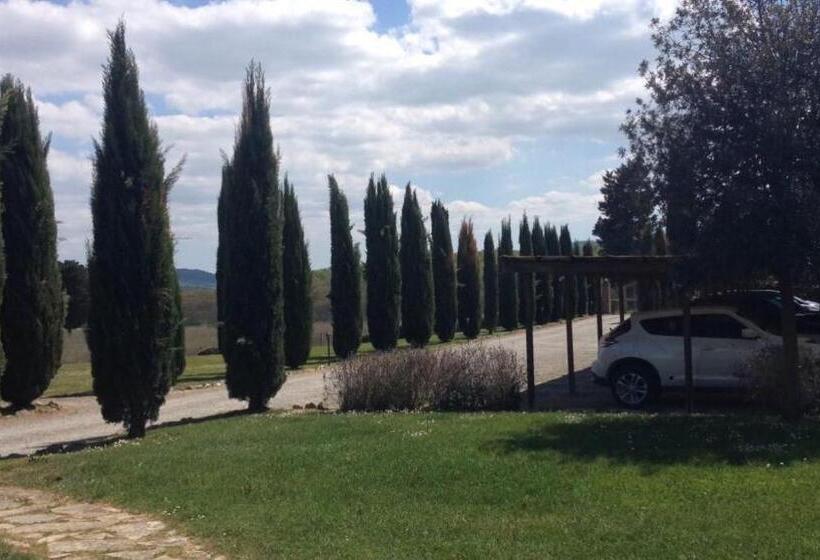 شقة غرفة واحدة مطلة على الحديقة, Private Room In Small Medieval Borgo