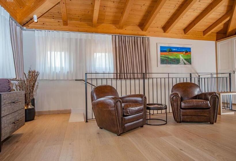 ガーデンビュースイート, Agriturismo La Pertica