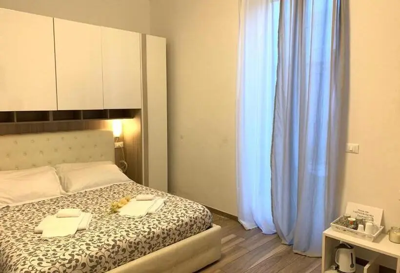 Standard Triple Room with Terrace, Affittacamere Il Borgo