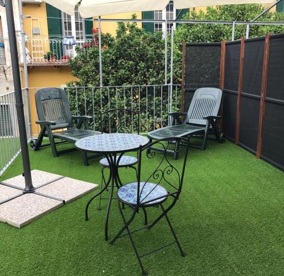 Standard Triple Room with Terrace, Affittacamere Il Borgo