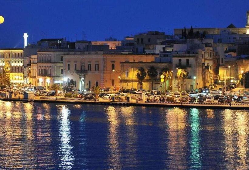 Четырехместный Номер Стандарт с Балконом, Luxury Residence Gallipoli
