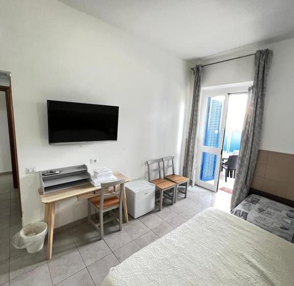 חדר משפחתי, Coccinella