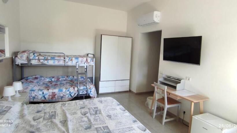 חדר משפחתי, Coccinella