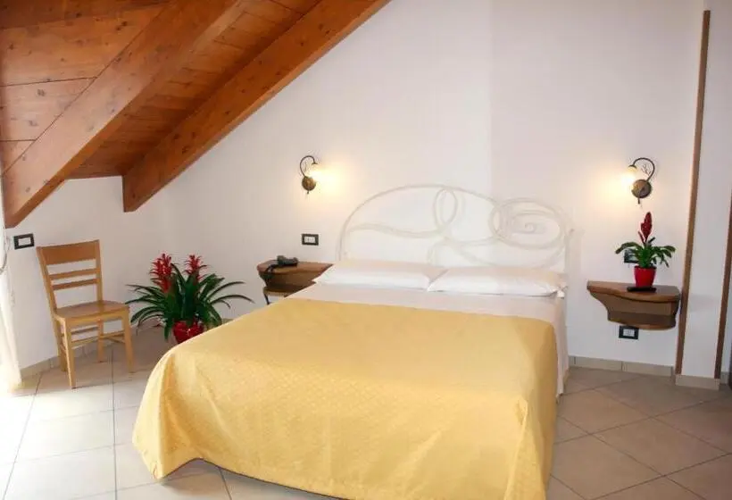 اتاق کلاسیک چهارنفره, Gilda Inn Agerola