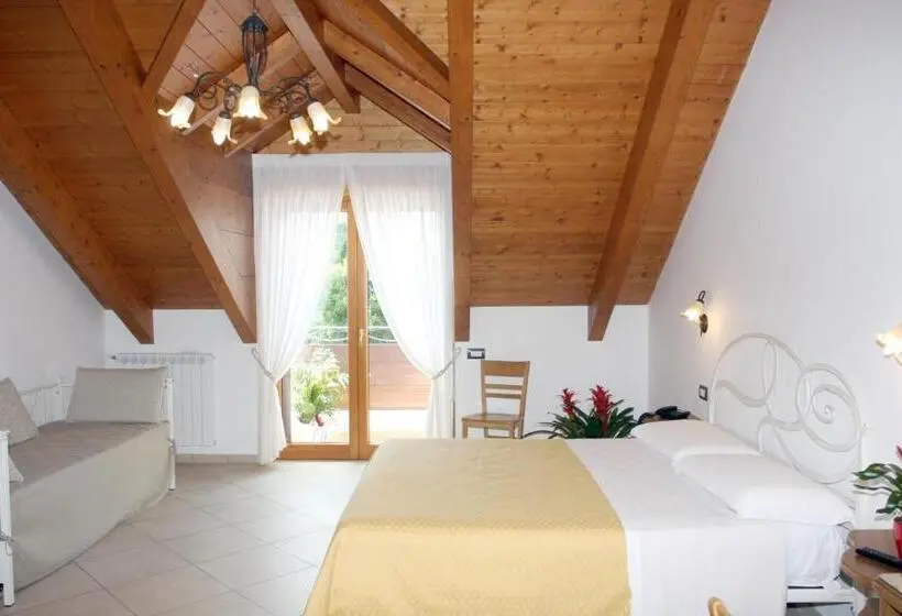 اتاق کلاسیک چهارنفره, Gilda Inn Agerola