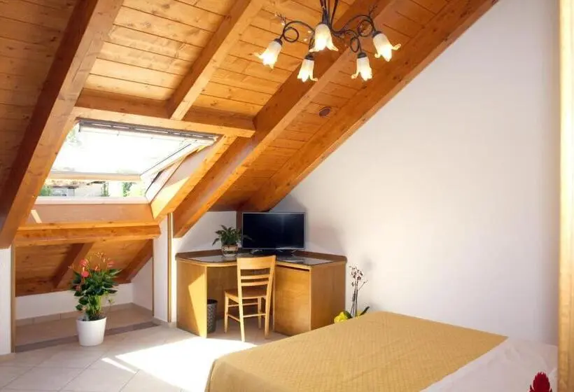 اتاق استاندارد سه نفره, Gilda Inn Agerola