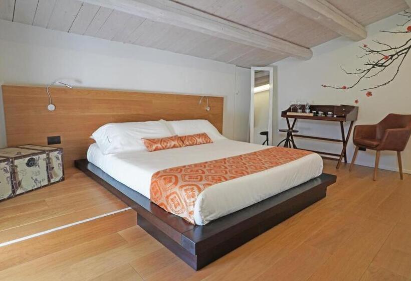 اتاق سوپریور, Neropece