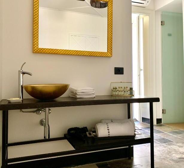 اتاق استاندارد با بالکن, Neropece