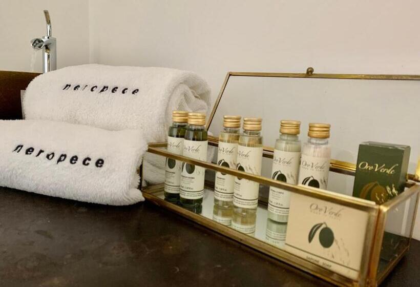 اتاق استاندارد با بالکن, Neropece