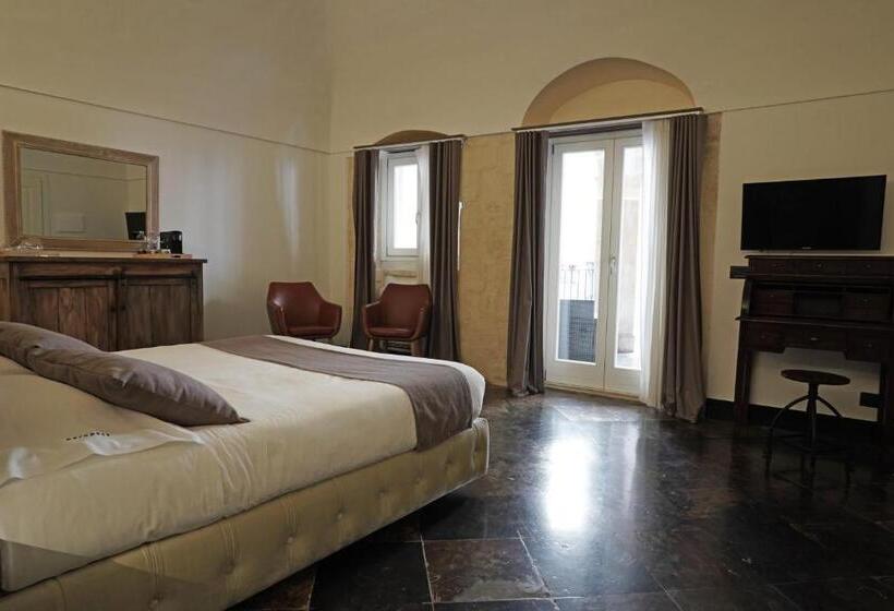 اتاق استاندارد با تراس, Neropece