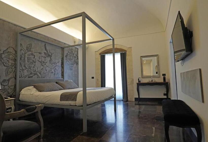 سوئیت جونیور با تراس, Neropece