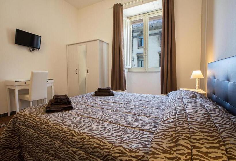 스탠다드 트리플 룸, Suite Cagliaritane Notti In Centro