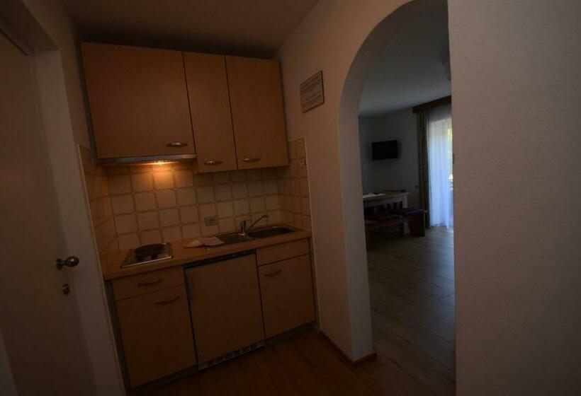 דירת חדר, Residence Eden