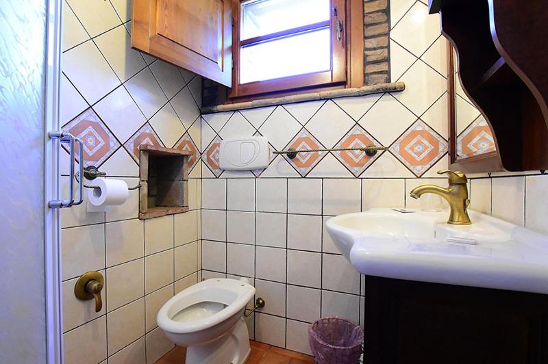 标准三人间, Il Collicello