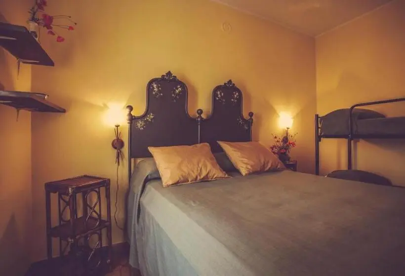 اتاق استاندارد چهار تخته, Agriturismo I Surì Asti