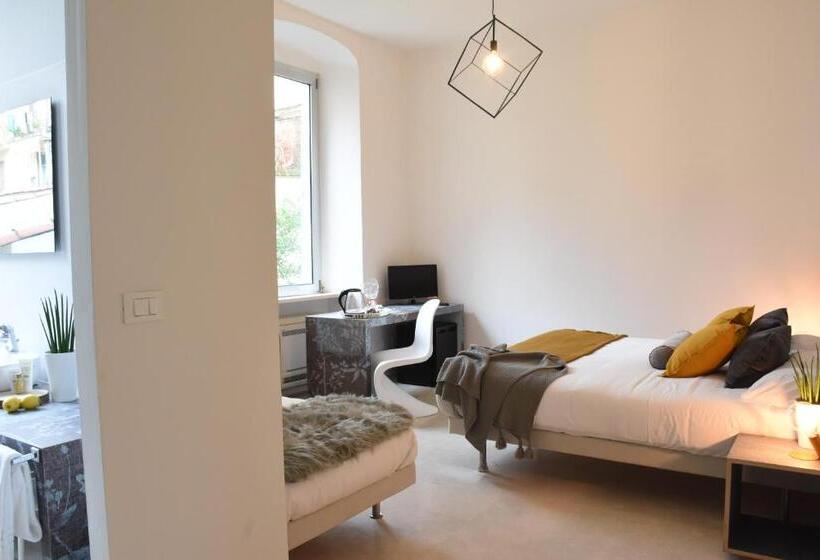 اتاق استاندارد سه تخته با چشم‌انداز باغ, Garibaldi23 Rooms