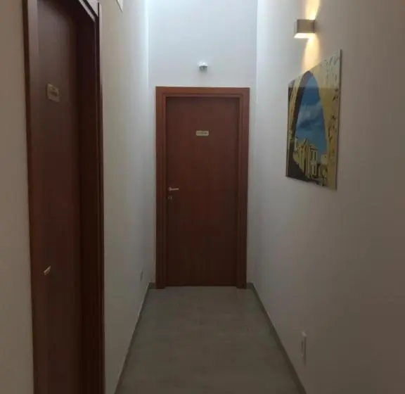 Standard Kolmen Hengen Huone, Il Veliero