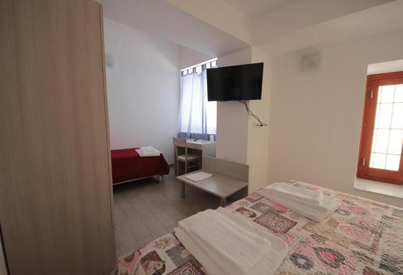 スタンダードトリプルルーム, Il Veliero