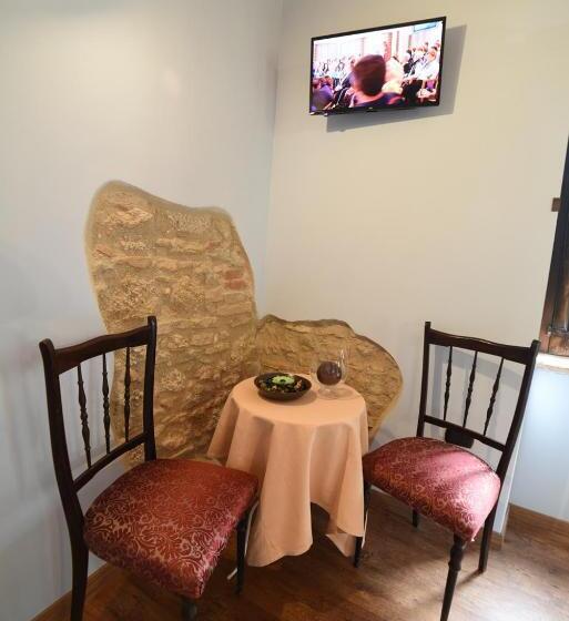 חדר דלוקס עם מרפסת נוף לים, Agriturismo  La Valle Degli Ulivi