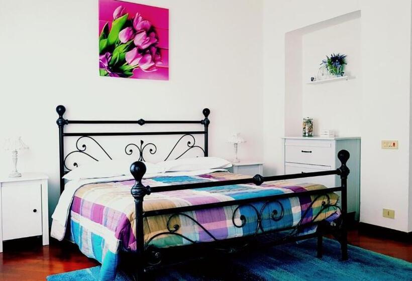 Standard room with outdoor bath, Lido Di Ostia 1933