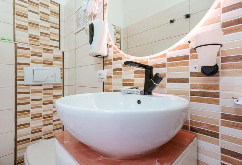 اتاق استاندارد یک نفره, Mirabilia Golden