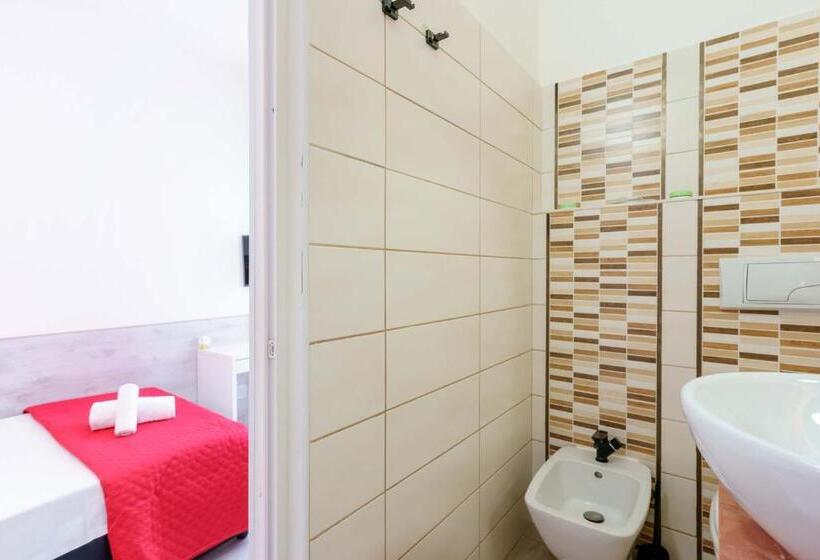 اتاق استاندارد یک نفره, Mirabilia Golden