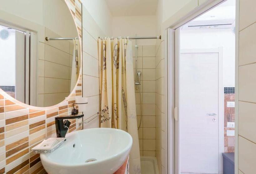 اتاق استاندارد یک نفره, Mirabilia Golden