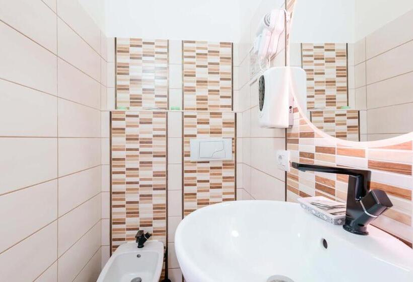 اتاق استاندارد یک نفره, Mirabilia Golden