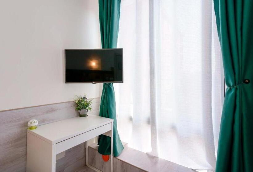 اتاق استاندارد یک نفره, Mirabilia Golden