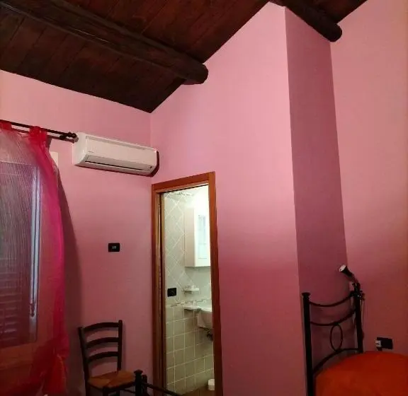 Standard Kolmen Hengen Huone, Night & Day Affittacamere Di Laura Patuelli