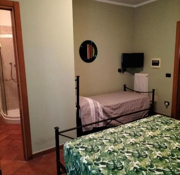 Standard Kolmen Hengen Huone, Night & Day Affittacamere Di Laura Patuelli