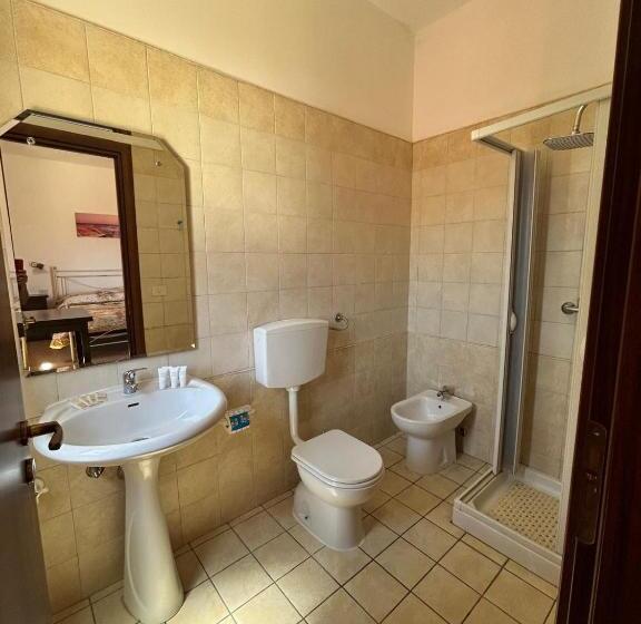 חדר סטנדרט לשלושה עם נוף לגינה, Il Giglio