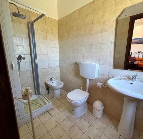 חדר סטנדרט לשלושה עם נוף לגינה, Il Giglio