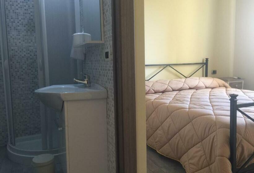 Номер Стандарт, Mama Lina