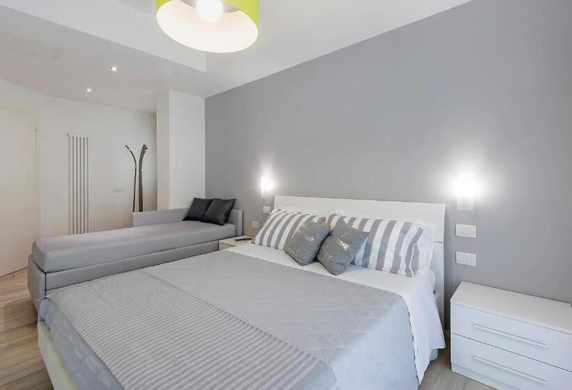 带1个卧室的带阳台的公寓, Residence Armony