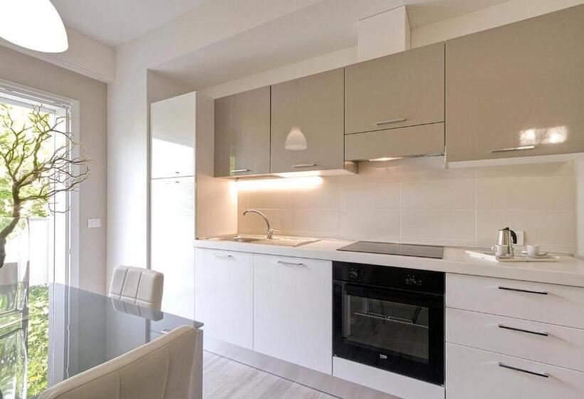 带1个卧室的带阳台的公寓, Residence Armony