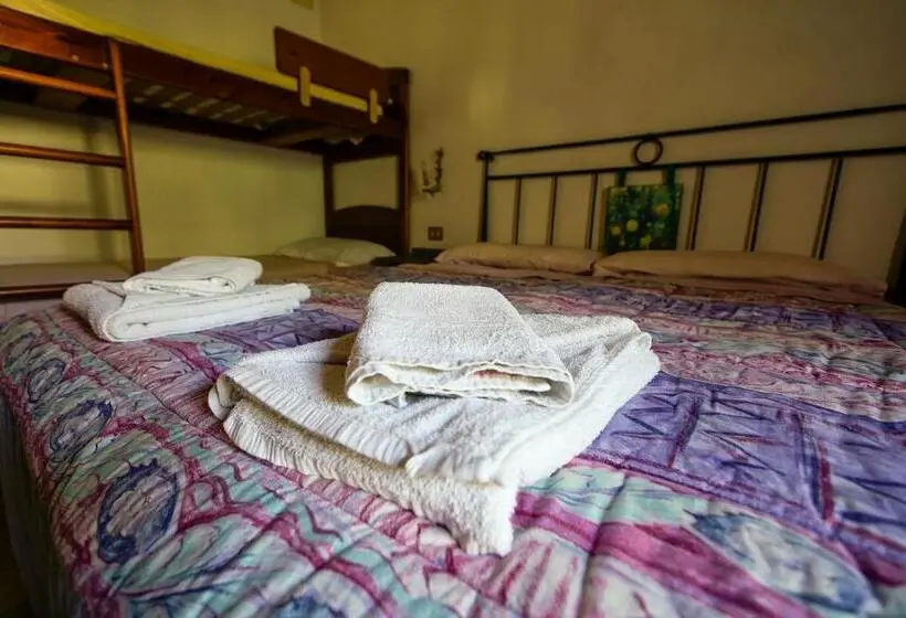 اتاق استاندارد چهار تخته, Biobagnolese Agriturismo