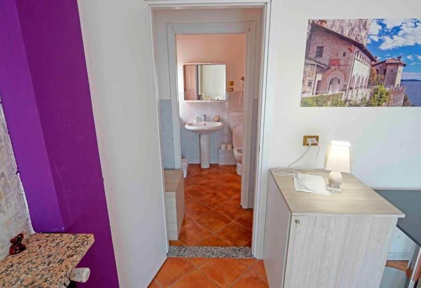 スタンダードルーム, Affittacamere Caffè Nazionale