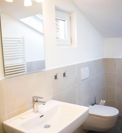 标准间带阳台, Schenna Garni Eden Bed & Breakfast