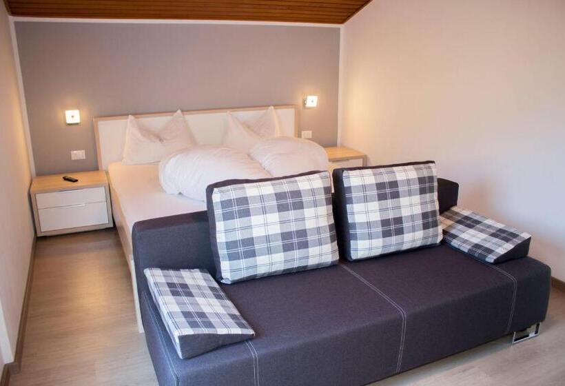 Номер Стандарт с Балконом, Schenna Garni Eden Bed & Breakfast
