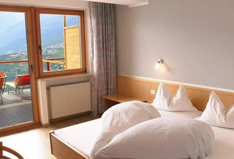 اتاق استاندارد با تراس, Schenna Garni Eden Bed & Breakfast