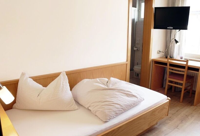 Номер Economy Индивидуальный, Schenna Garni Eden Bed & Breakfast