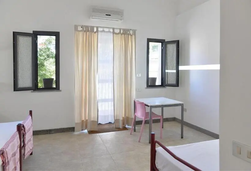 スタンダード４人部屋, Agriturismo Arte Et Agricoltura