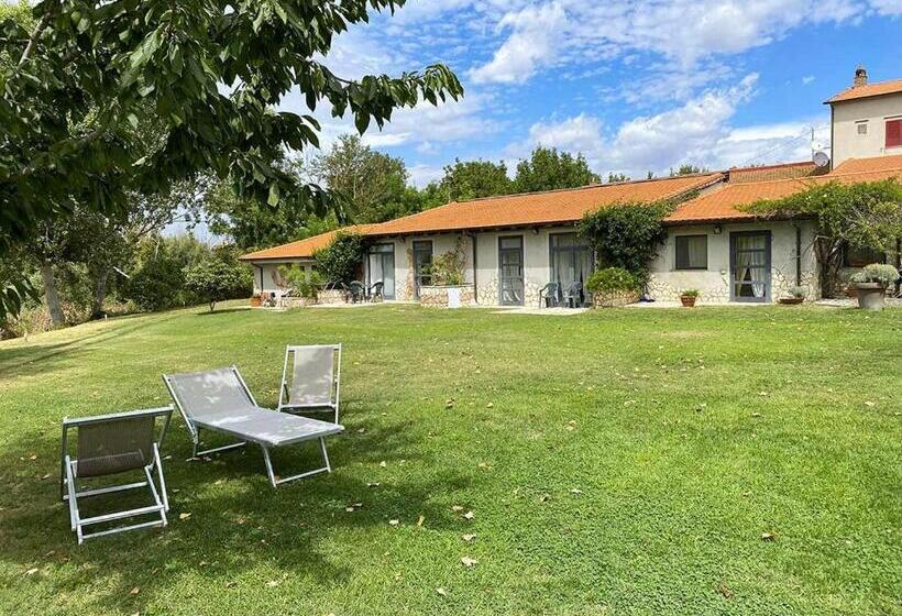 סטודיו משפחתי, Agriturismo Arte Et Agricoltura